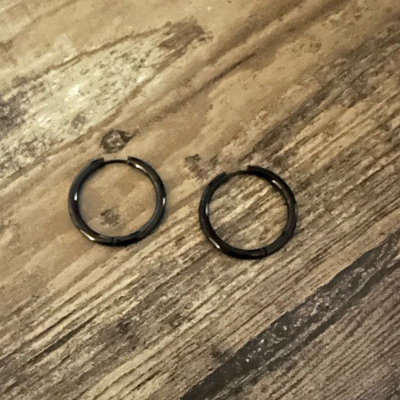 MM Lafleur Small Claressa black Earrings authentic✅ 20mm 2cm mm.lafleur - Picture 4 of 5